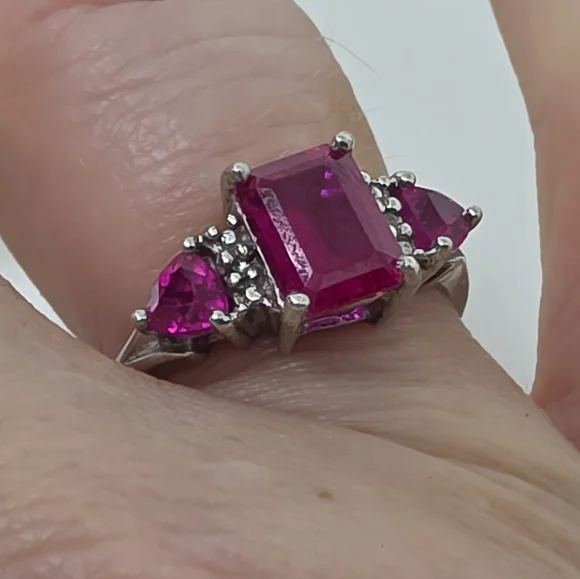 Zales Gorgeous Genuine Ruby Trilogy Ring - Picture 7 of 7
